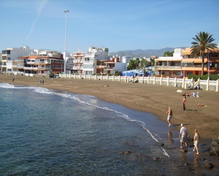 Front Line Beach With Fantastic Terrace. تيلدي المظهر الخارجي الصورة